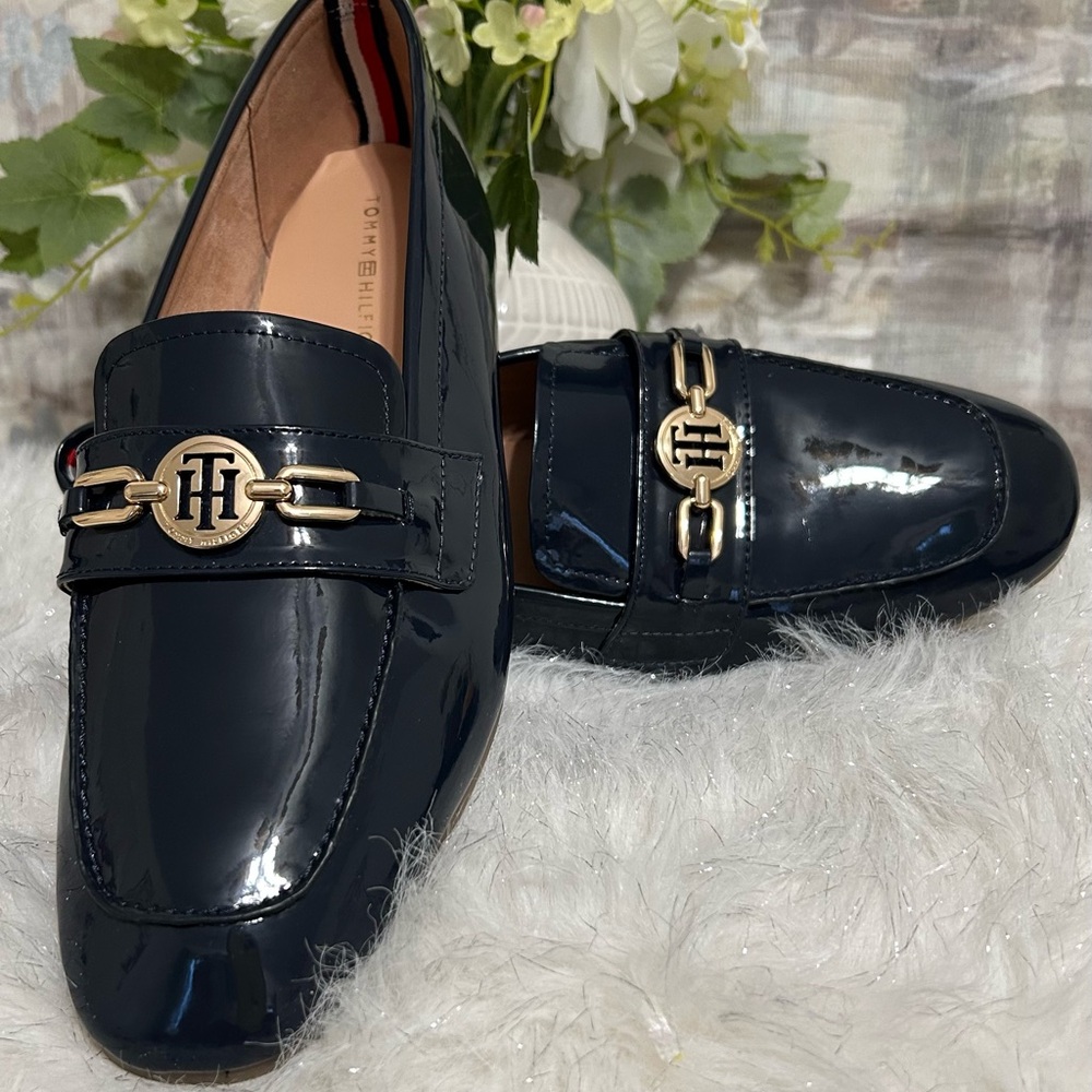 NEW Tommy Hilfiger, Size 11M, Navy, Glossy Tracy’s Penny Loafers w/Gold Accent